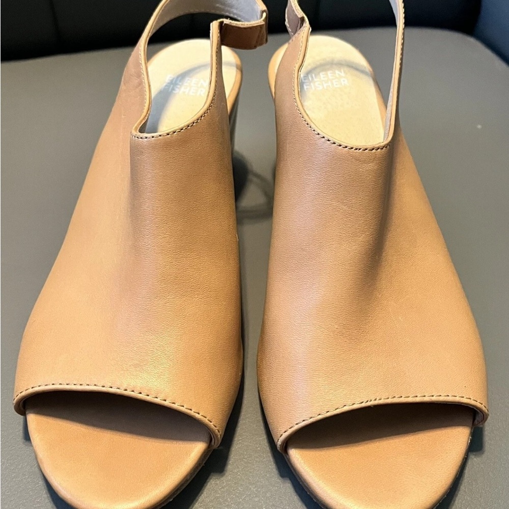 Eileen Fisher Tan Block Heel Slingbacks 8.5 B - Picture 2 of 6